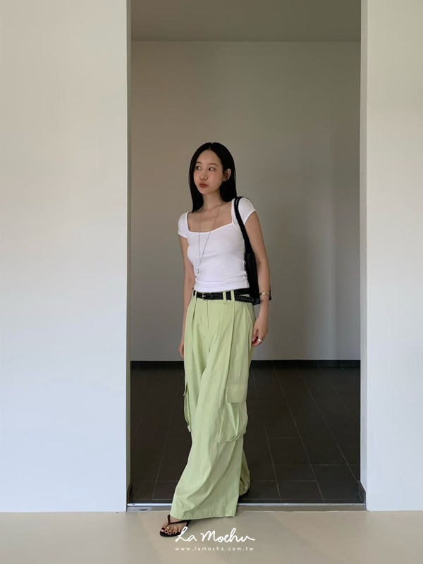方領氣質素面上衣